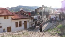 Turizme kazandırılması planlanan 3 ev yandı