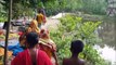 Build Bamboo Bridge For Villagers To Cross Sub River - Chicken Hodgepodge Cooking To Feed Builders