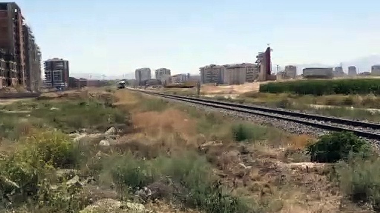 Hızlı tren motoru çalışırken boğuk ses çıkarıyor
