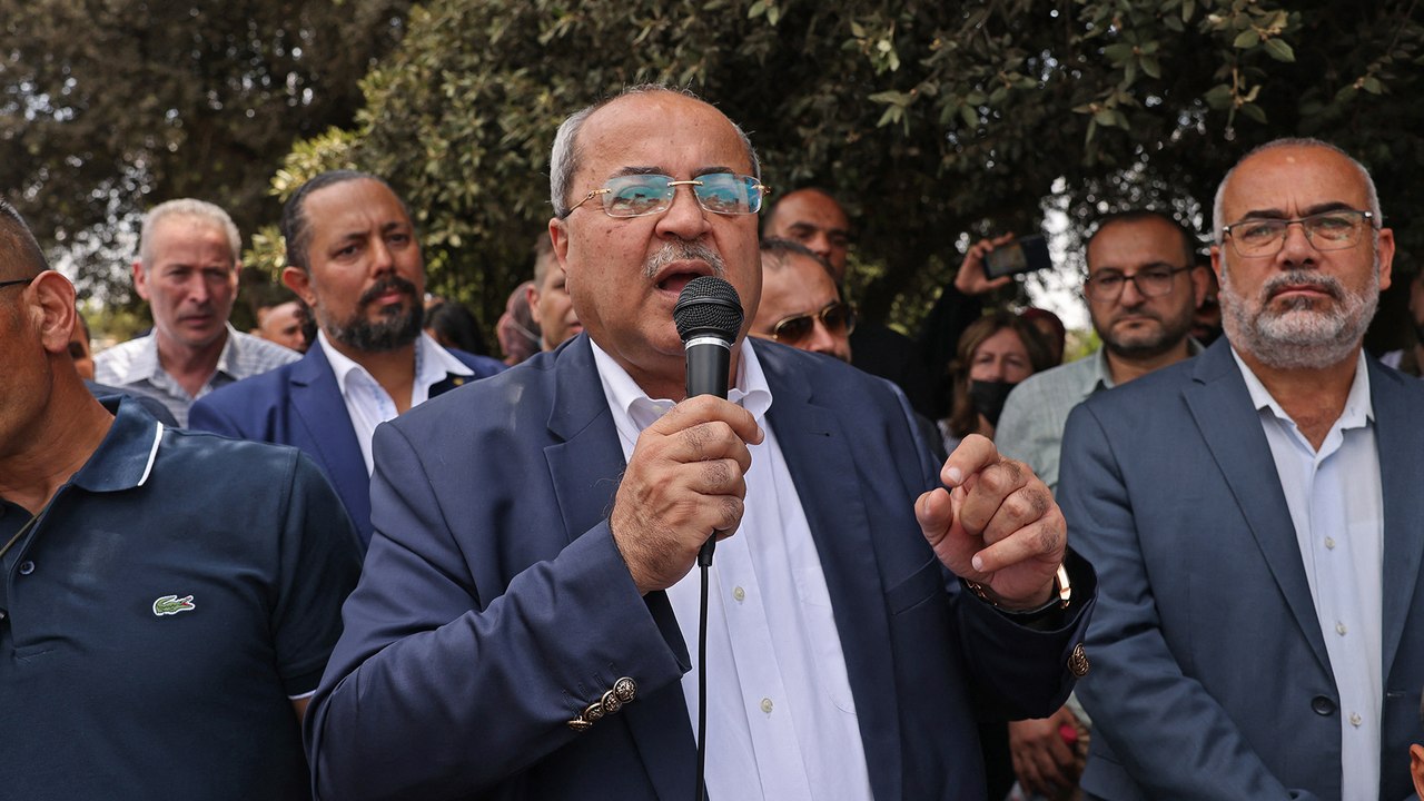الفلسطينيون يواصلون احتجاجهم أمام الكنيست ضد قانون المواطنة