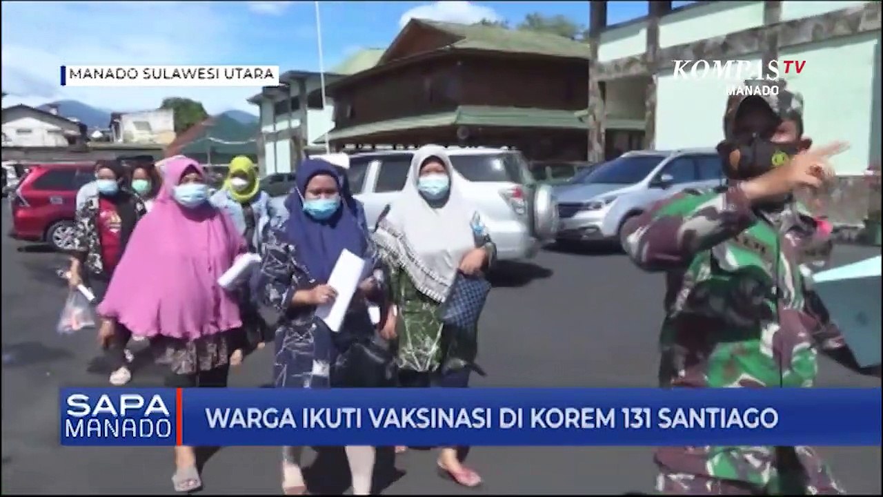 Warga Ikuti Vaksinasi Di Korem 131 Santiago