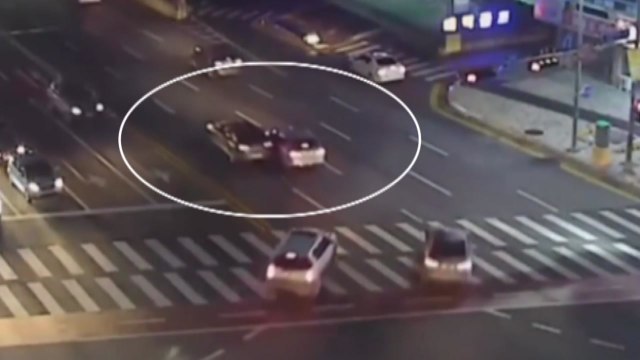 교통법규 위반 차량에 고의로 접촉사고 내 4억2천만 원 가로챈 조폭 일당 검거 / YTN