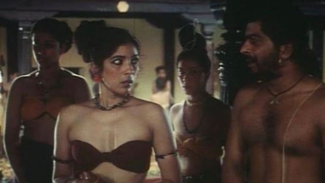 Neena Gupta ने Social Media पर छोटे कपडे और अपने Bikini Look को किया Share, Viral | FilmiBeat