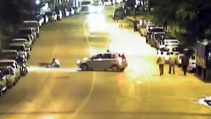 Otomobile çarpan bisikletli takla attı