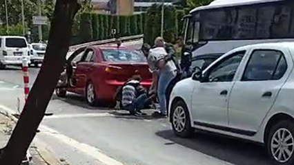 Ümraniye’de düğün konvoyunu durduran şahsın yediği "para dayağı" kamerada