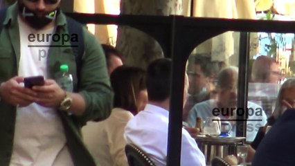 Alba Santana se reúne con sus hermanos Beatriz y Manuel y la primera mujer de su padre