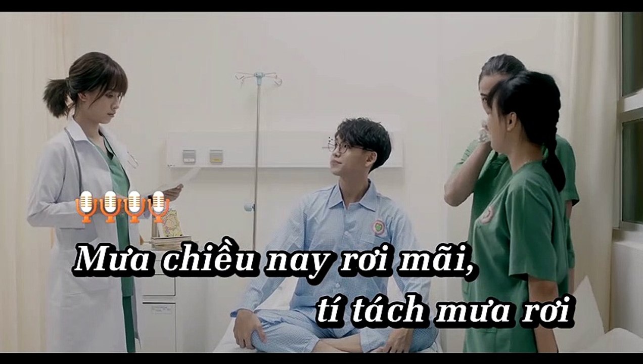 Nam Tay Em Khi Mua Den - Ai Phuong