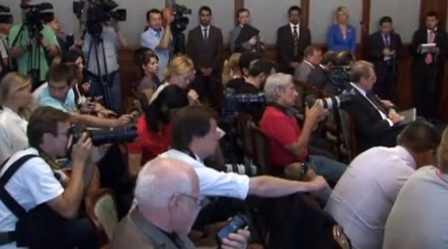 Rus Dışişleri Bakanı mikrofonu açık unuttu