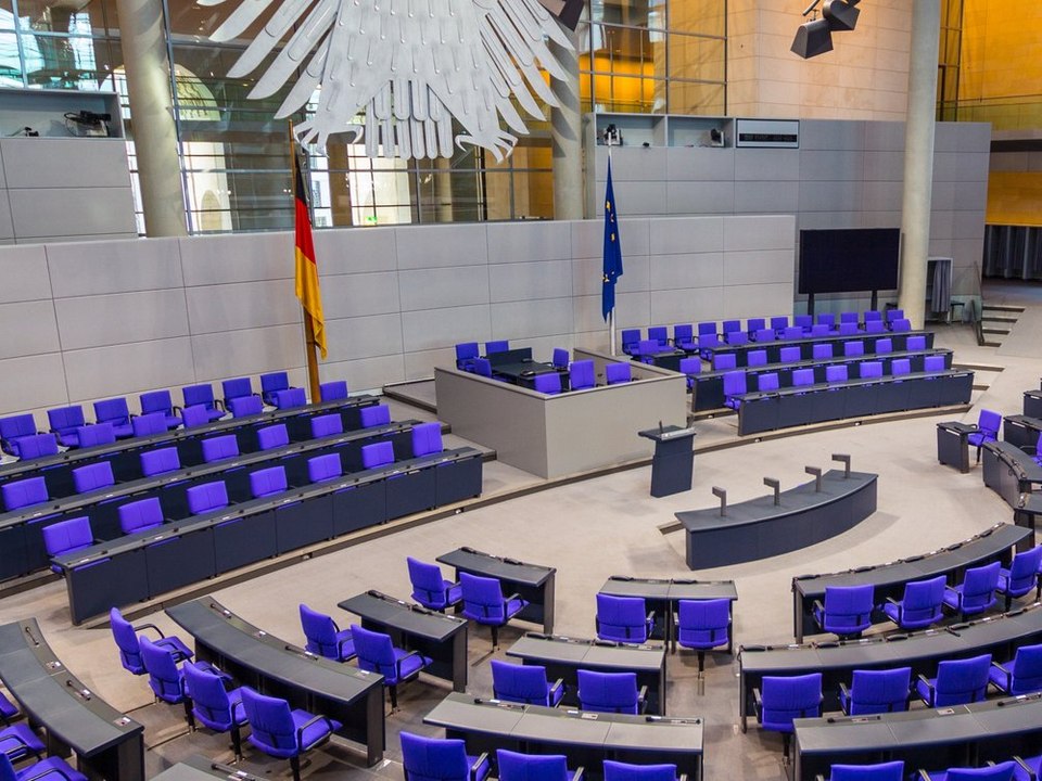 Ende des sonderstatus für abgeordnete? das würde deutschland sparen