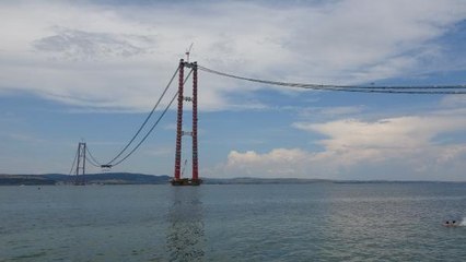 1915 ÇANAKKALE KÖPRÜSÜ'NDE ASKI HALATLARININ MONTAJI BAŞLADI