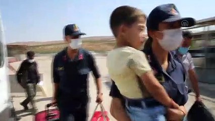 HATAY - Cilvegözü Sınır Kapısı'ndan Kurban Bayramı öncesi Suriye'ye geçişler başladı