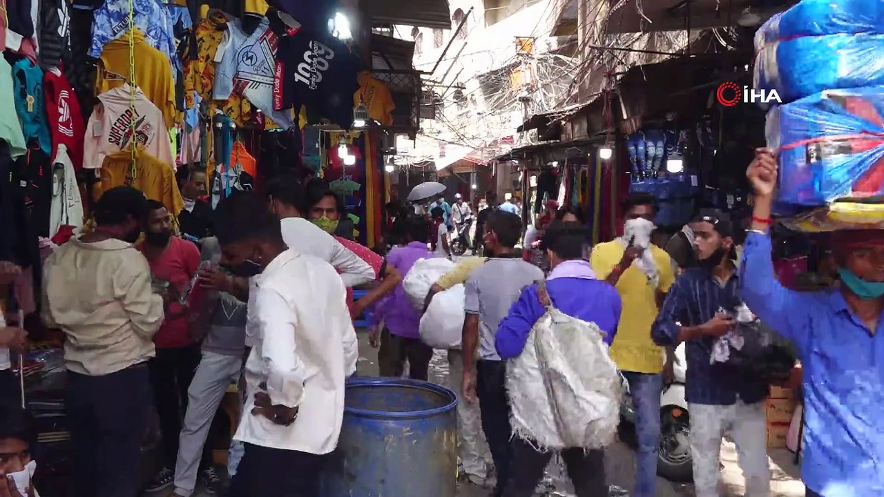 - Hindistan'da son 111 günün en düşük vaka sayısı- Hindistan'da son 24 saatte 34 bin 703 vaka