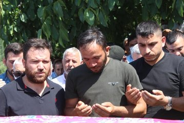 Karnındaki bebeği ile ölen genç kadının toprağa verildi