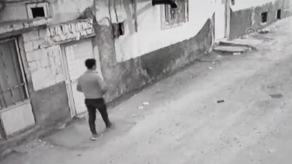 Nizip'teki evden hırsızlık olayı güvenlik kamerasında