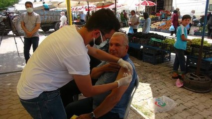 KİLİS'TE, SAĞLIK EKİPLERİ TÜRKÇE VE ARAPÇA ANONSLA AŞI ÇAĞRISI YAPTI