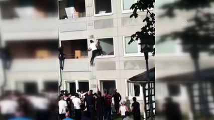 STOCKHOLM - İsveç'te kadın komşusunu yangından kurtaran 15 yaşındaki Bosnalı Osmanovic, 'kahraman' ilan edildi