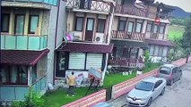 Genç kadının evine gizlice giren şahıs jandarma ekiplerince yakalandı