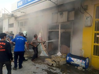 Siirt'te işyerinde çıkan yangın korkuttu