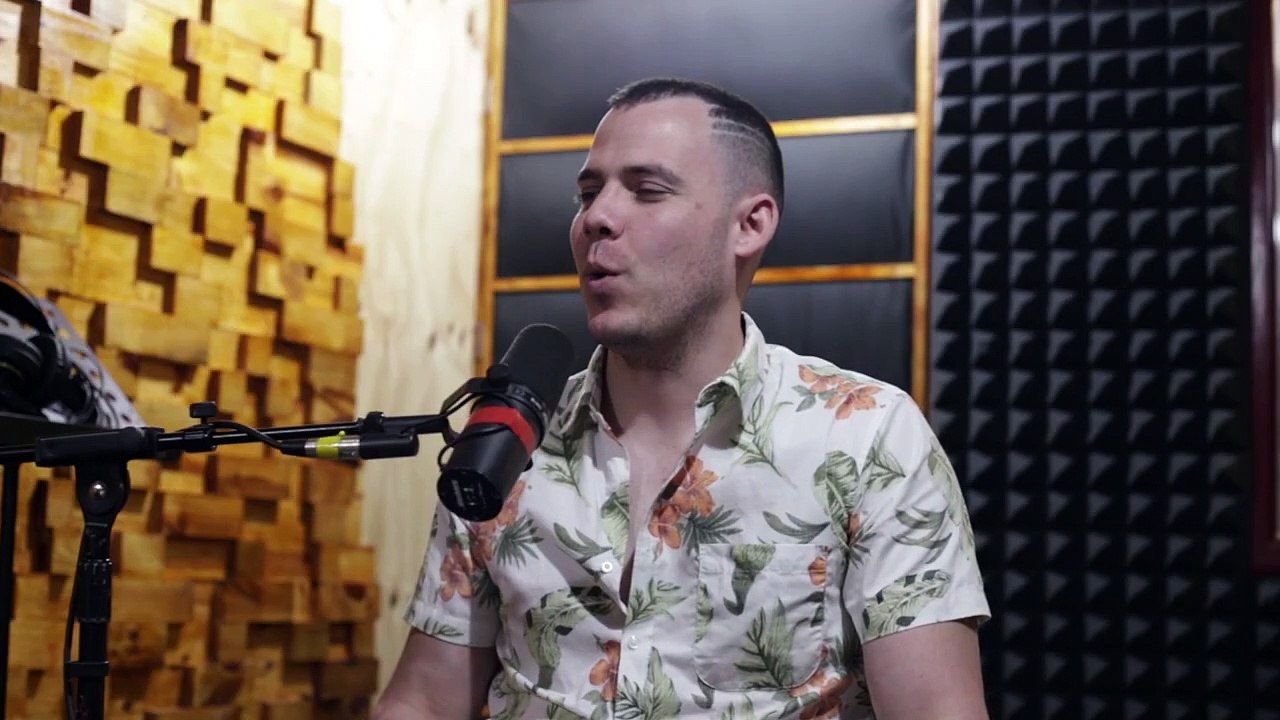 ¿ Para qué usar Audífonos en los Podcasts ? - Sergio Mena