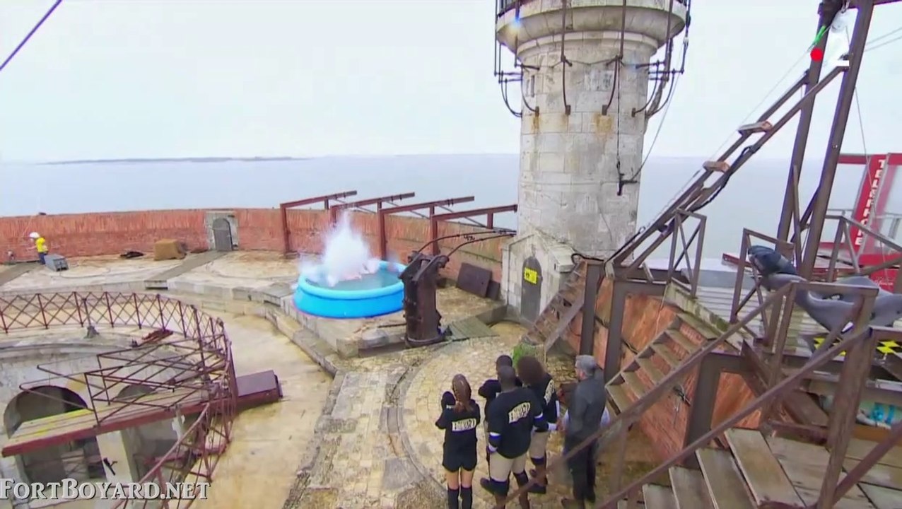 Fort Boyard 2021 : épreuve du "B.E.E.F." (Bureau d'études des épreuves du Fort)  avec le Père Fouras - Défi de l'Explosion (3 juillet 2021)