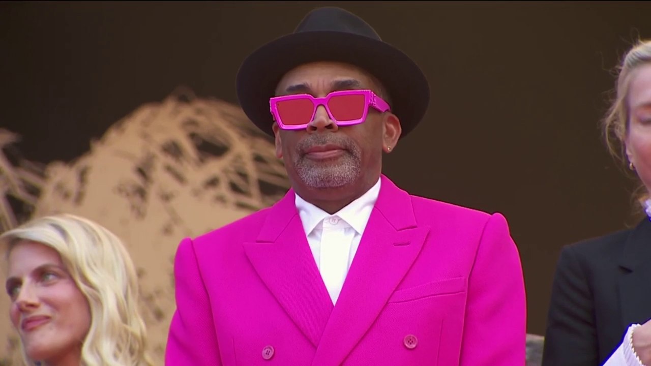 Spike Lee et le Jury montent les Marches - Cannes 2021