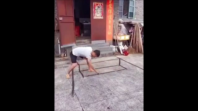 Il dessine des escaliers en 3D plus vrais que nature