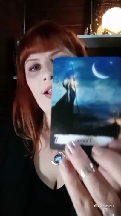 Tarot: posso confiar nessa pessoa que se diz minha amiga