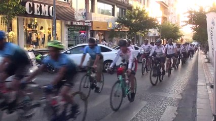 'Bitlis Nemrut'tan, Adıyaman Nemrut'a Pedallıyoruz' ekibi Şanlıurfa’ya ulaştı