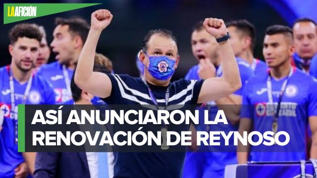 Cruz Azul anuncia renovación de Juan Reynoso