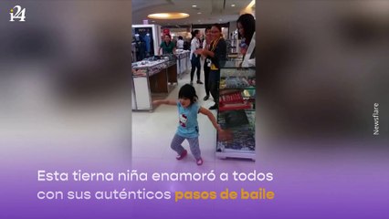 Niña enamora a todos en el supermercado con sus pasos de baile: ¡Que ternura!