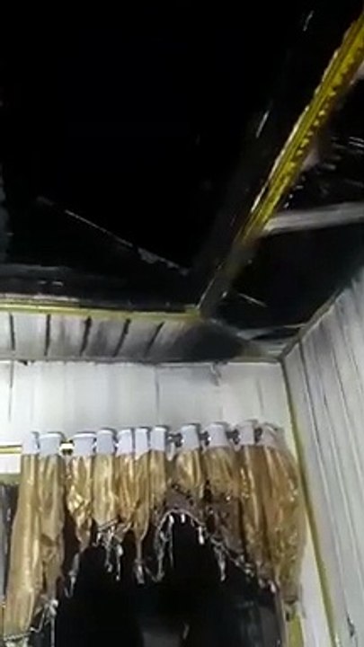 Dini Hari Rumah di Desa Jawa Laut Terbakar, 8 Tabung Gas Meledak!
