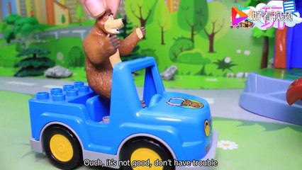 Catboy hit the mountain and was crushed by a rock. Feibiman came to rescue Catboy