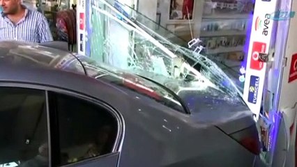 Satıcıya kızdı bakın ne yaptı