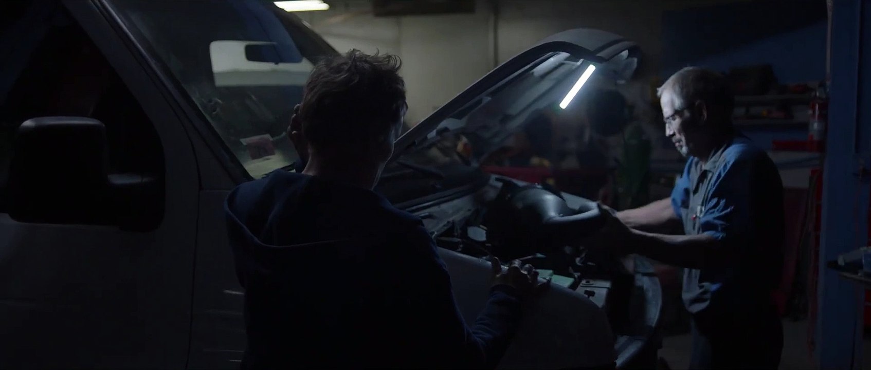 NOMADLAND Film Clip - Der Van