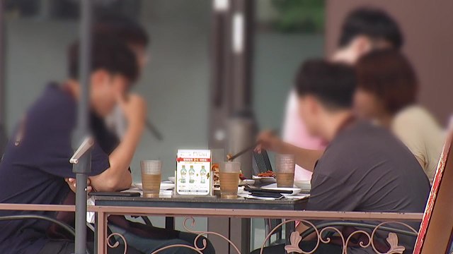 [뉴스큐] 역대 최다치에 턱밑까지...4차 대유행 문턱 왔나 / YTN