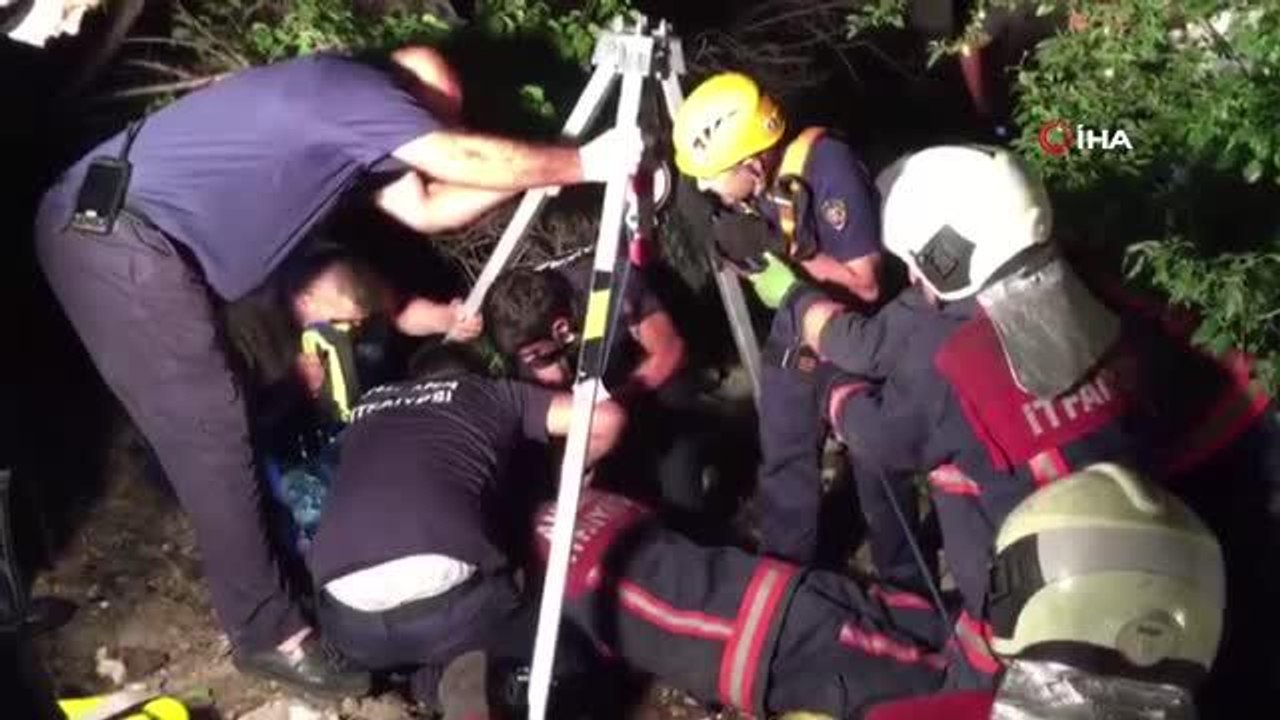 Kuyuya düşen yaşlı kadın itfaiye ekipleri tarafından kurtarıldı