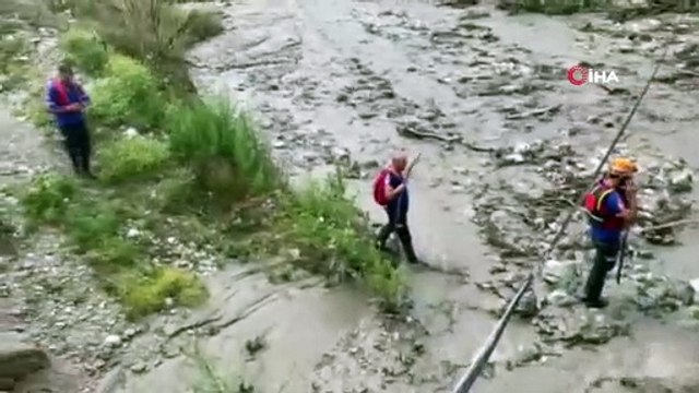 78 yaşındaki vatandaş sele kapıldı, AFAD bölgede geniş çaplı arama çalışması başlattı