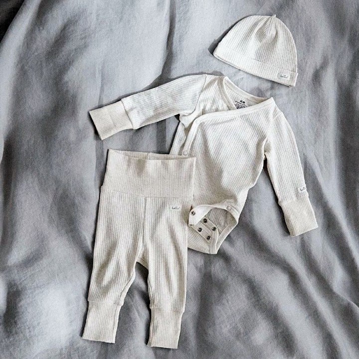 H&M - ropa de bebés ajustable