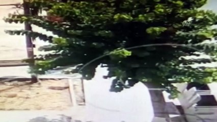 MERSİN - 14 yaşındaki çocuğun cep telefonunu gasbettikleri ileri sürülen 2 şüpheliden biri tutuklandı