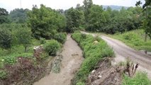 SAKARYA/BOLU - Kuvvetli sağanak nedeniyle bazı yollarda çökme oluştu