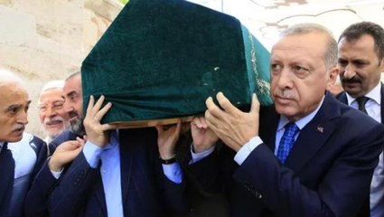 3 yıl önce hayatını kaybeden Prof. Dr. Eyice'nin kızlarından büyük vefasızlık! Paha biçilmez tablo ve eşyaları antikacıya sattılar