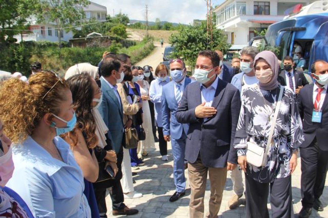 DEVA Partisi Genel Başkanı Babacan, partisinin Gerze İlçe Kongresi'ne katıldı