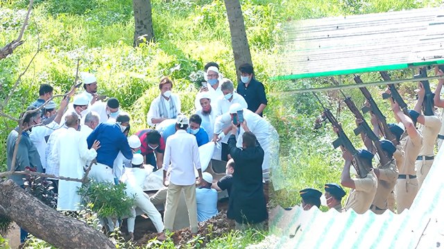 Dilip Kumar Funeral Inside Full Video,Maharashtra Police की आखिरी सलामी | Boldsky