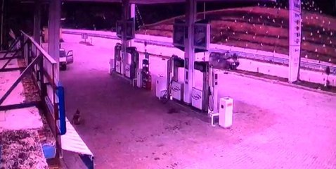 Son dakika haberi: Karabük'te otomobilin panoya çarptığı kazanın yeni görüntüleri çıktı