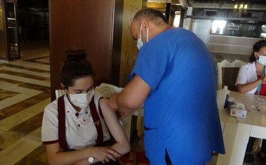 AYDIN'DA TURİZM ÇALIŞANLARI OTELLERİNDE AŞILANMAYA BAŞLADI