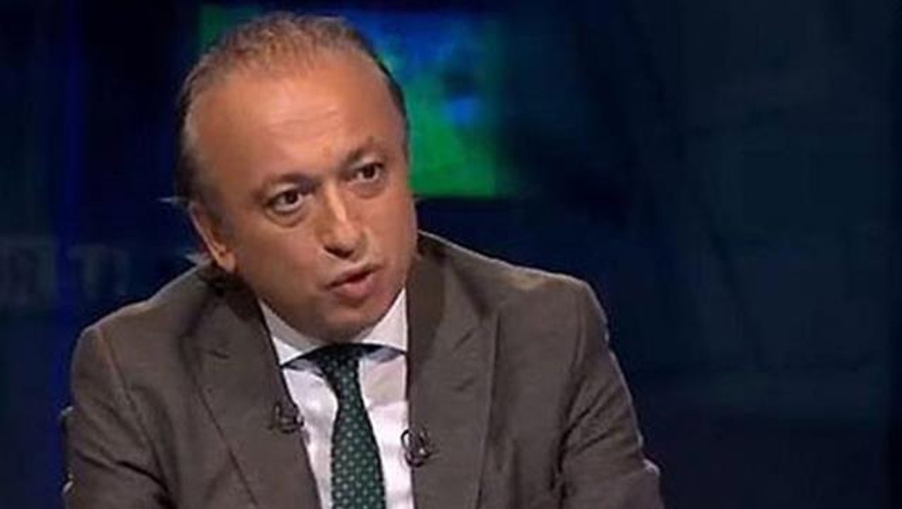 İtalya-İspanya maçında yaptığı hatayla tepki çeken spiker Levent Özçelik'e Galatasaray'dan destek geldi