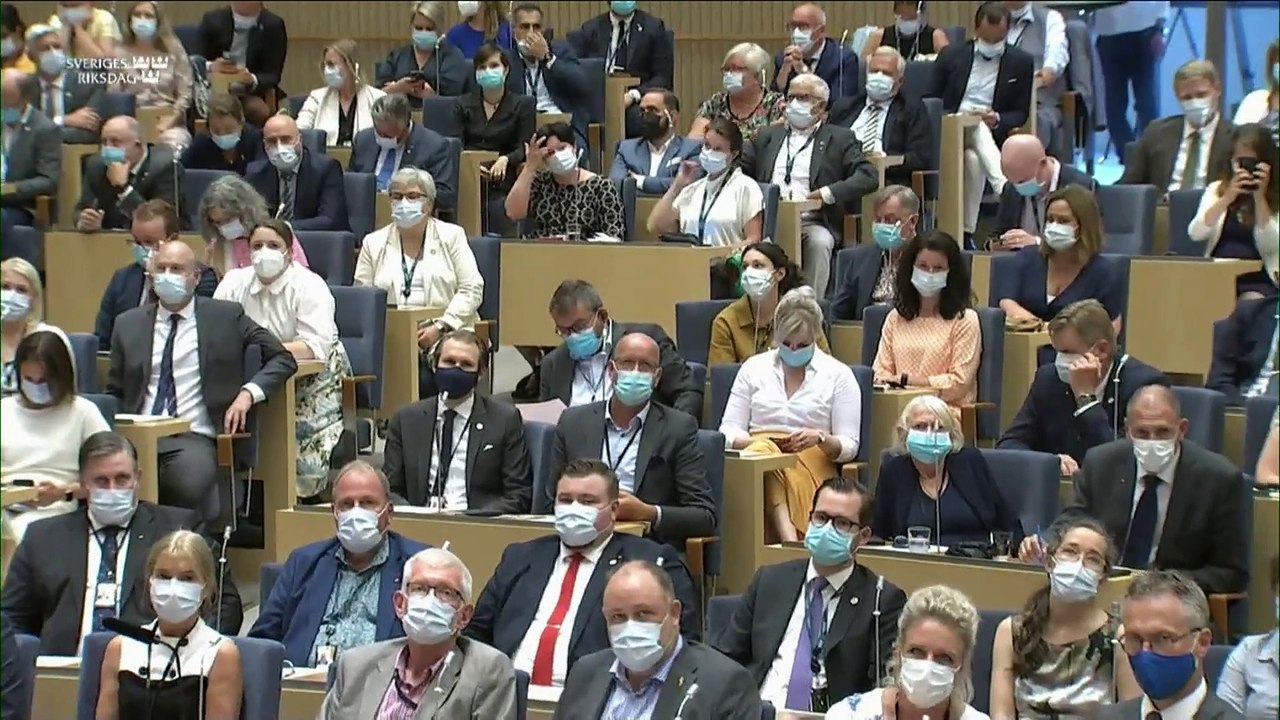 Stehauf-Männchen Löfven: Ministerpräsident in Schweden bleibt im Amt