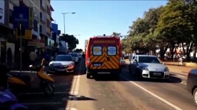 Duas pessoas entram em discussão e uma delas acaba ferido após levar alguns chutes