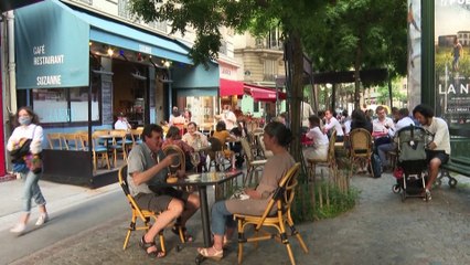 Covid-19 : Paris brandit le spectre d'une quatrième vague et multiplie les appels à la vaccination