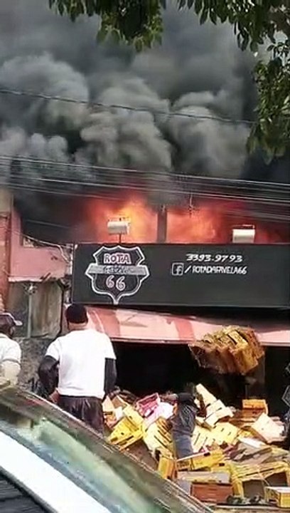 Incêndio em galpão em Contagem